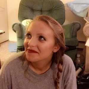 Meet your Posher, Carina